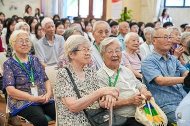 “红心护老，情暖夕阳” 广东岭南现代技师学院健康护理学院与岭南养老院产教融合 “技能&文艺”汇演
